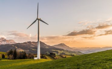 wind-turbine-2218457_1920